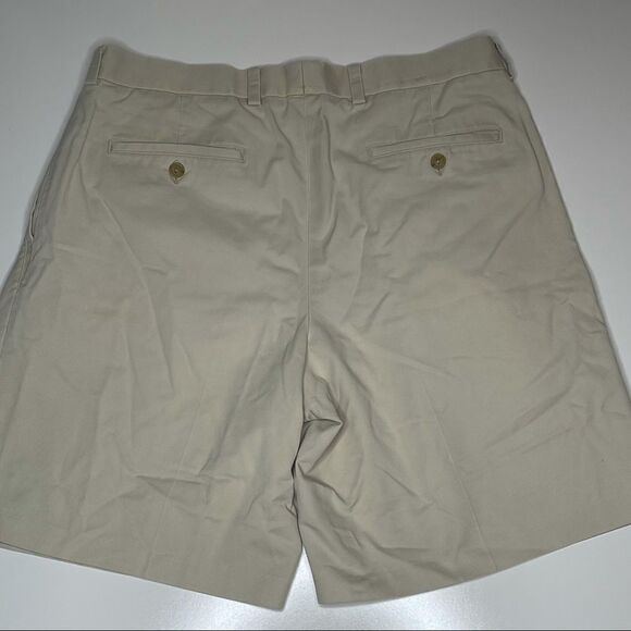 Size 35" Nordstrom Cement Flat Front Shorts - Picture 4 of 5